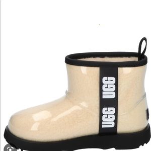 Girls Ugg mini size 1